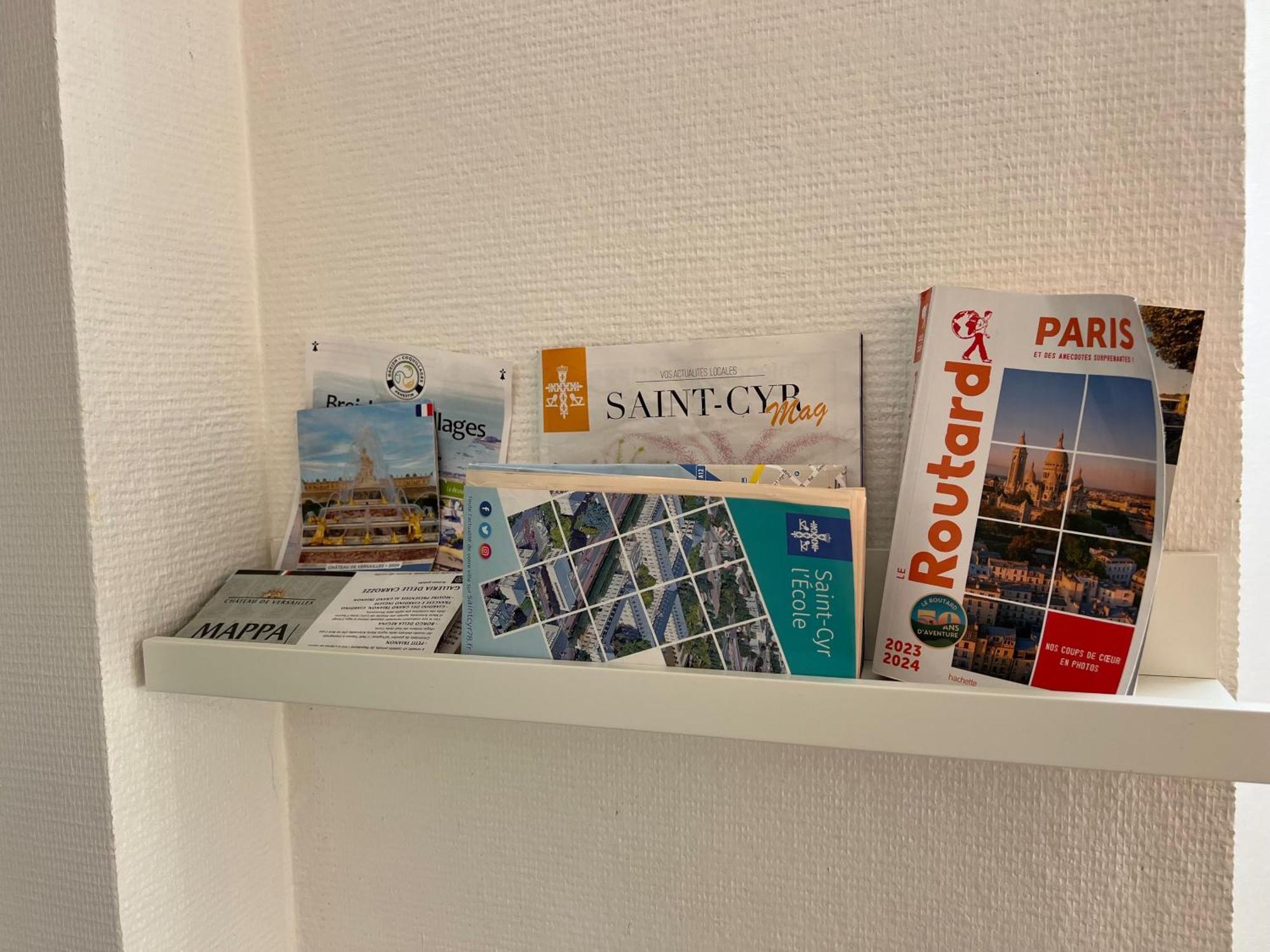 Appart'Hotel Nuiteejour Versailles Saint Cyr L'Ecole Zewnętrze zdjęcie