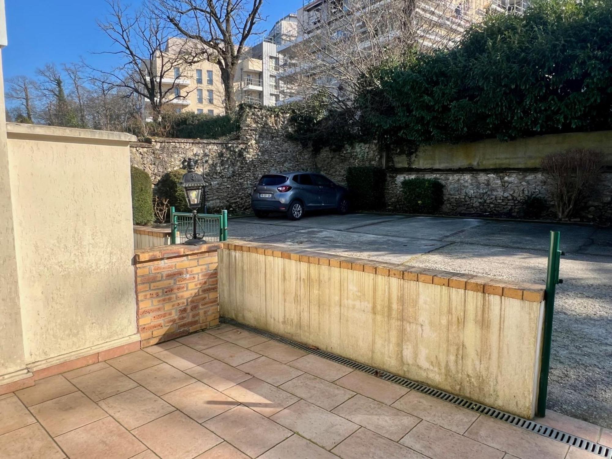Appart'Hotel Nuiteejour Versailles Saint Cyr L'Ecole Zewnętrze zdjęcie
